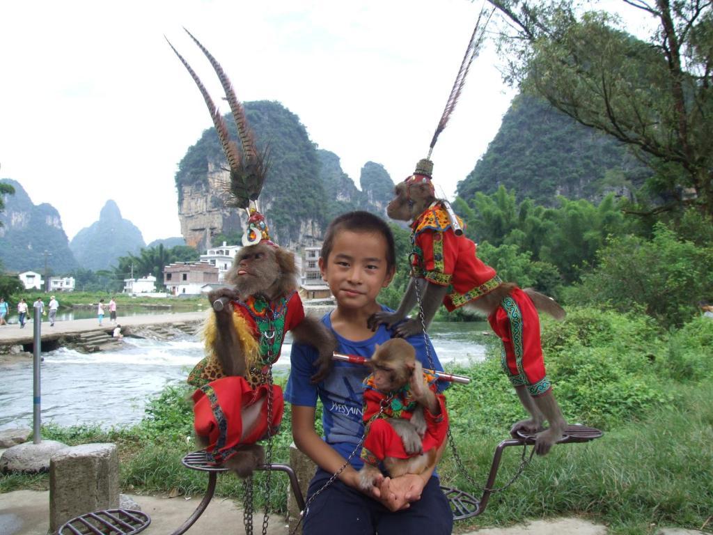 Yangshuo Moon Resort Hotel Esterno foto