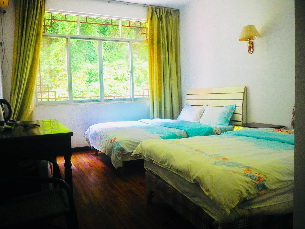 Yangshuo Moon Resort Hotel Esterno foto