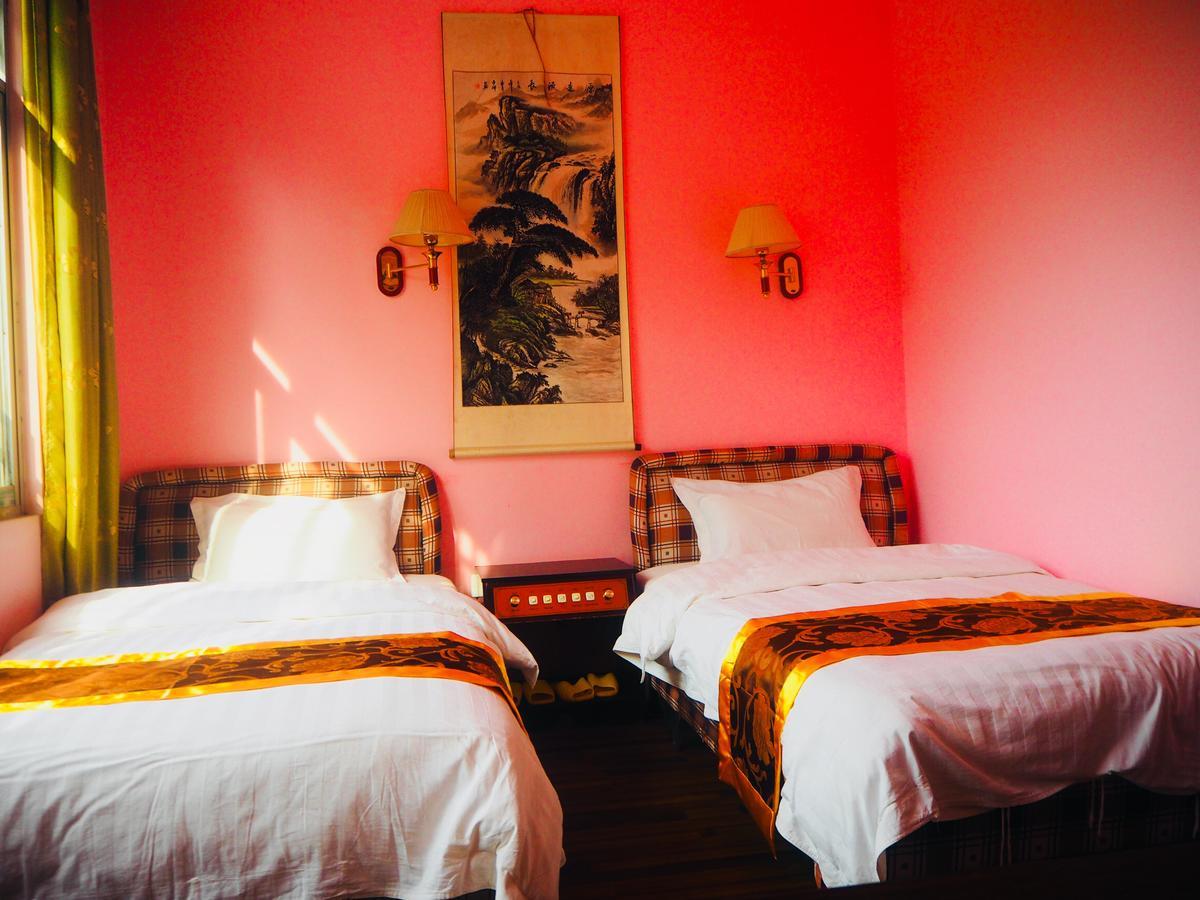 Yangshuo Moon Resort Hotel Esterno foto