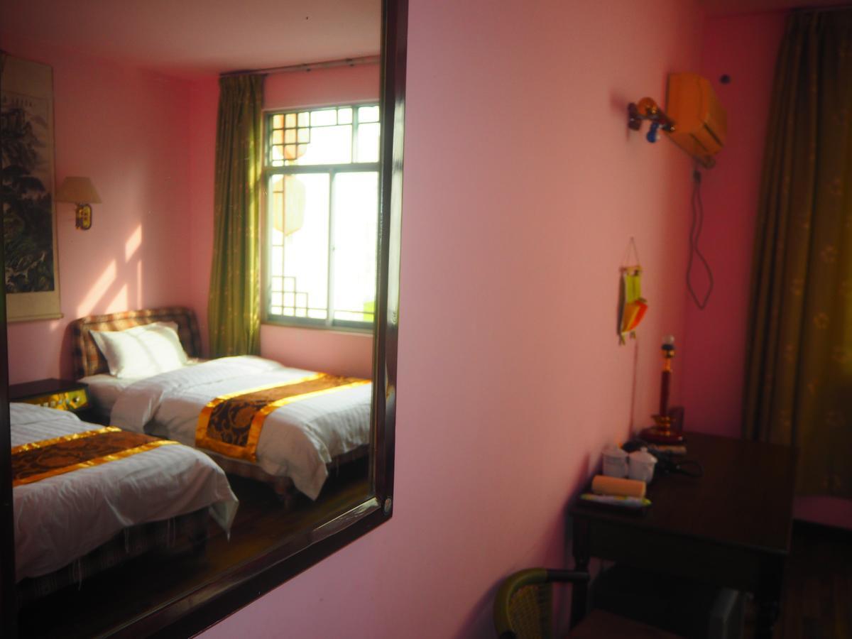 Yangshuo Moon Resort Hotel Esterno foto